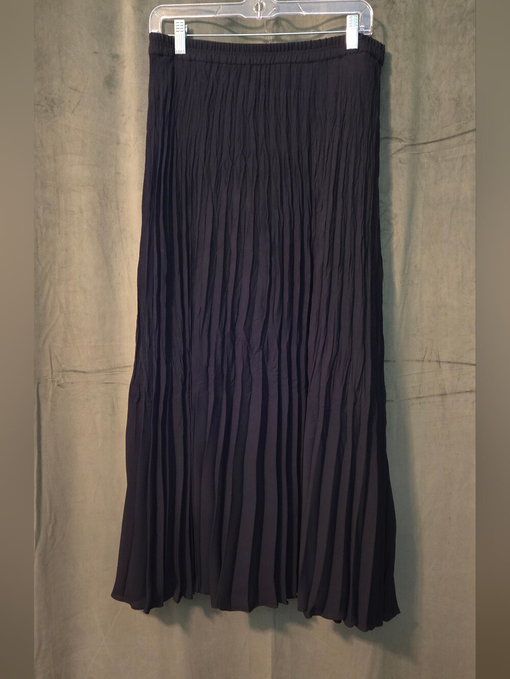 Pleated Black Midi Skirt